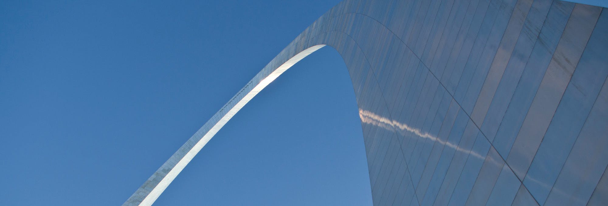 The St. Louis arc representing Critical Points